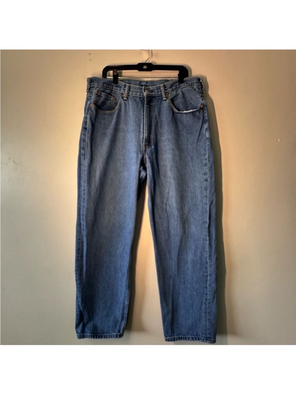 Levi's 550 Men's Relaxed Jeans in Light Blue size 38 x 32